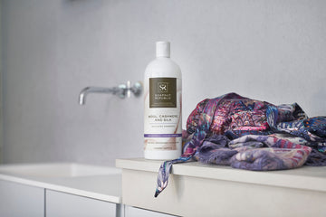 Naturally gentle and softening on fabric, perfect for handwash and protecting delicate fabrics. Non-toxic formula, infused with essential oil, eco-friendly and extremely gentle on skin for your laundry handwashing routine.